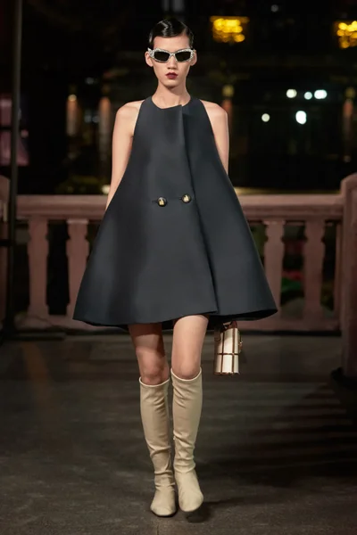Look 7
